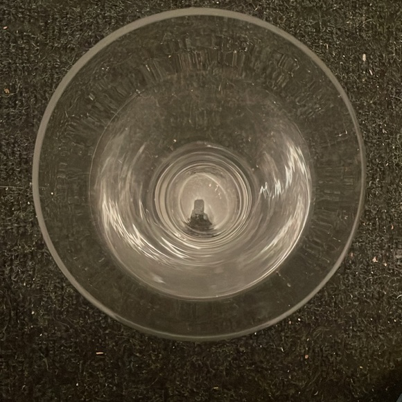 Elegant Clear Flower Vase - Picture 5 of 8